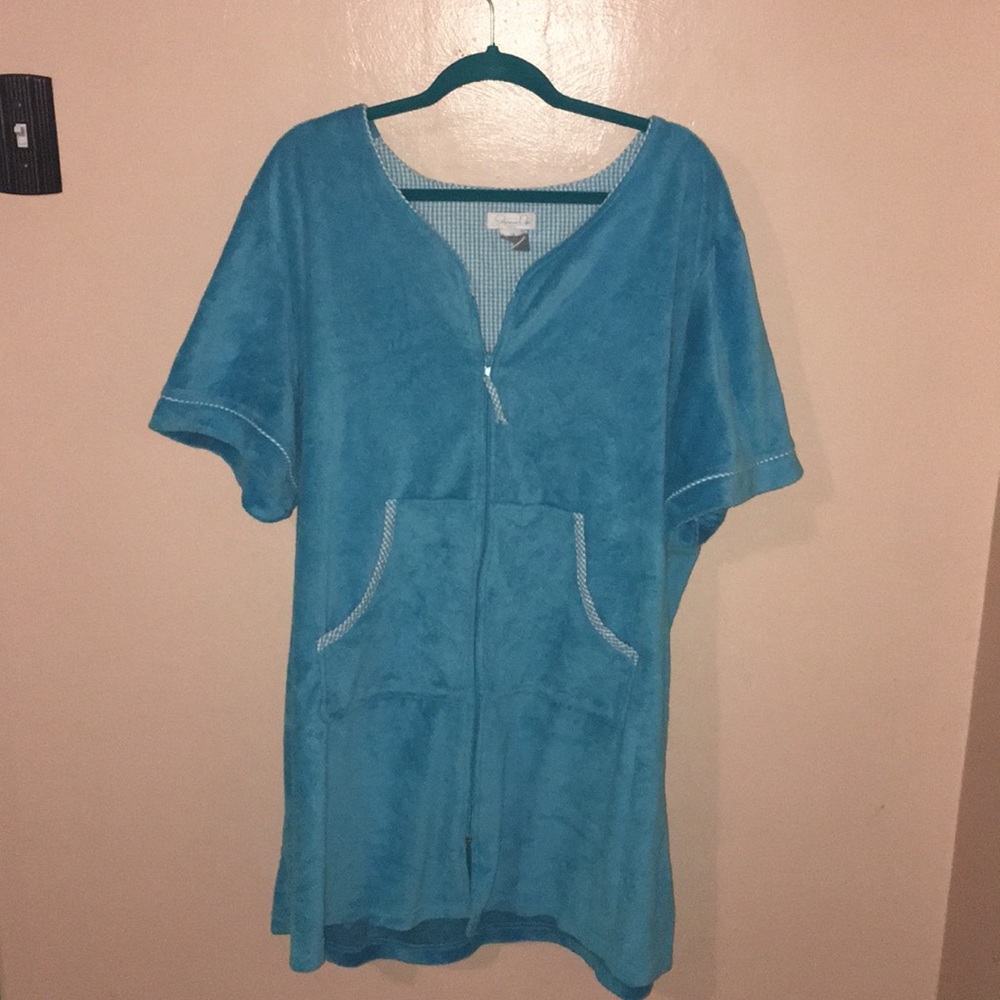NWOT Soft Solid Terry Apparel – Women’s Cover-Up
